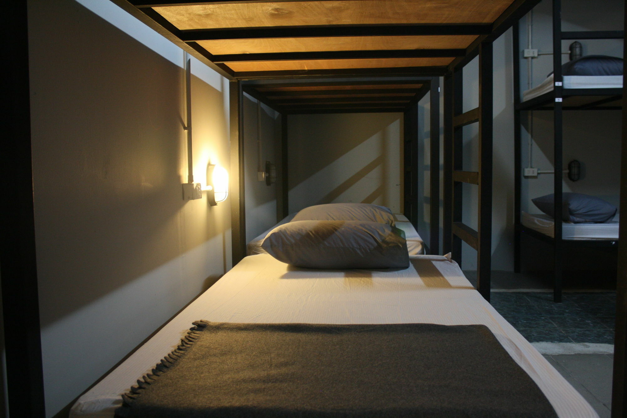 The Mixx Hostel Bangkok Exterior photo